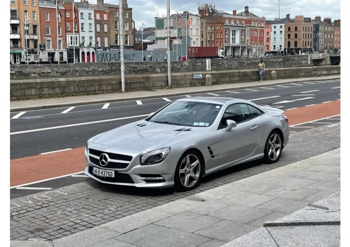 Mercedes-Benz SL-Class 350 AMG SPORT - Image 4