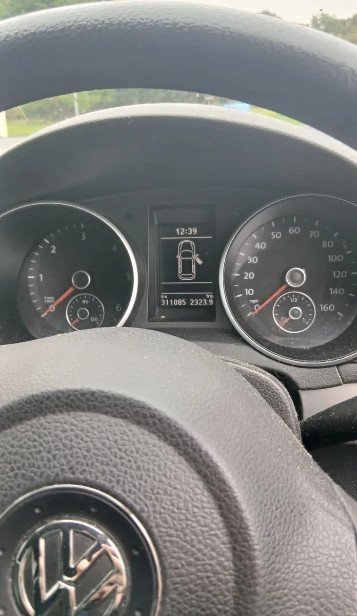 Volkswagen Golf 2011 - Image 6
