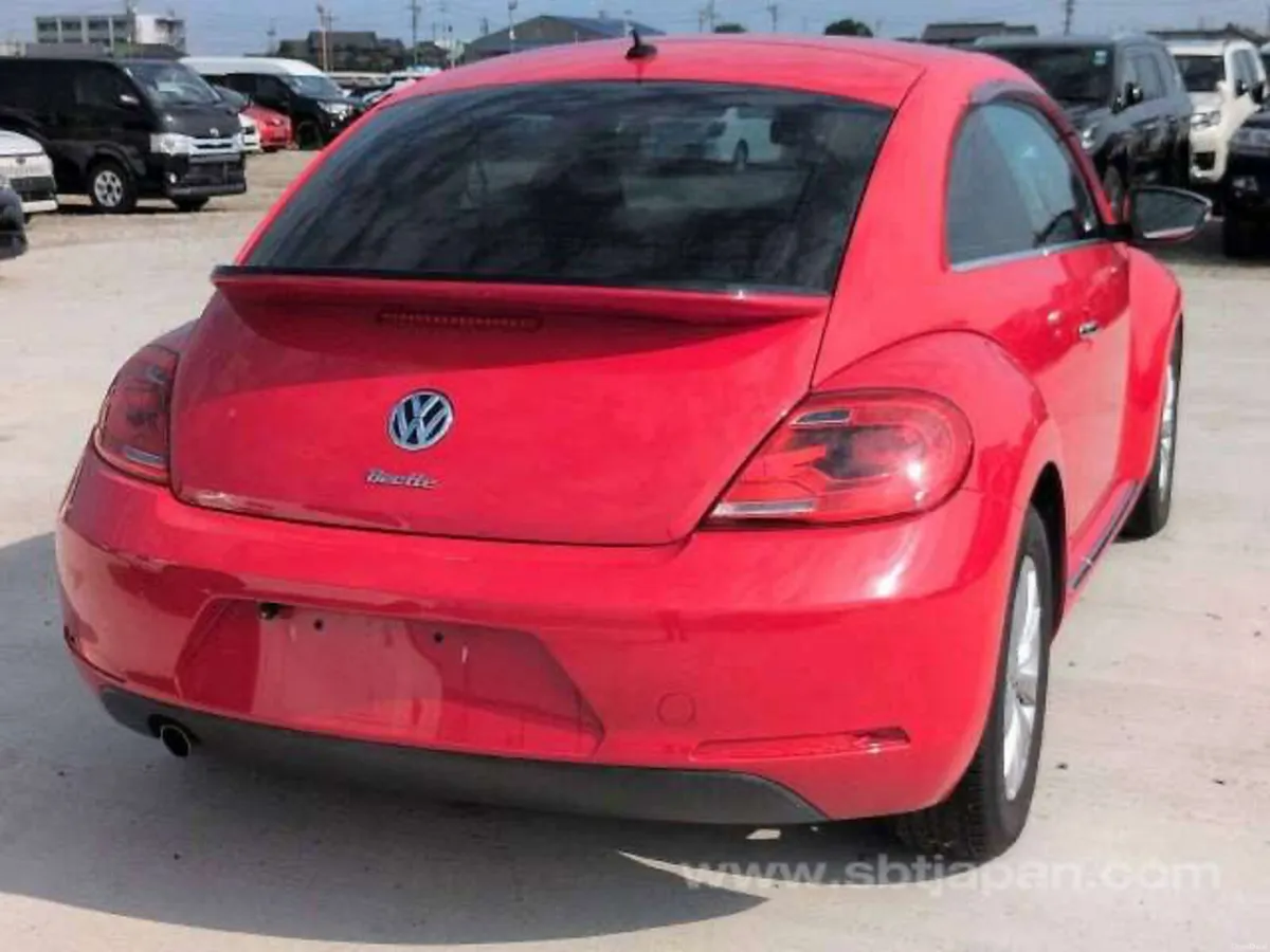 2013 VW Beetle  Immaculate Condition   Automatic - Image 4