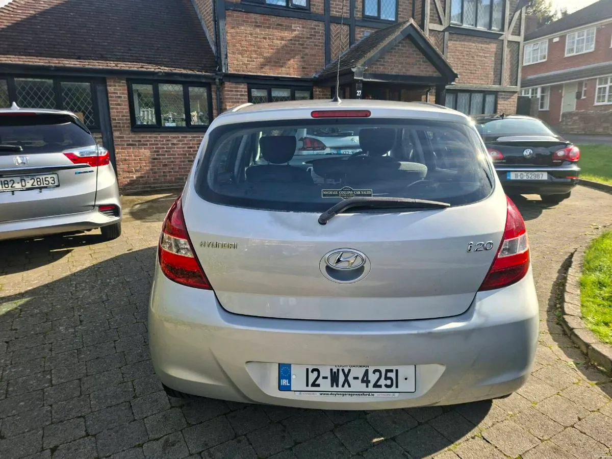 HYUNDAI i20 1.2 PETROL 2012 VERY CLEAN CAR - Image 4