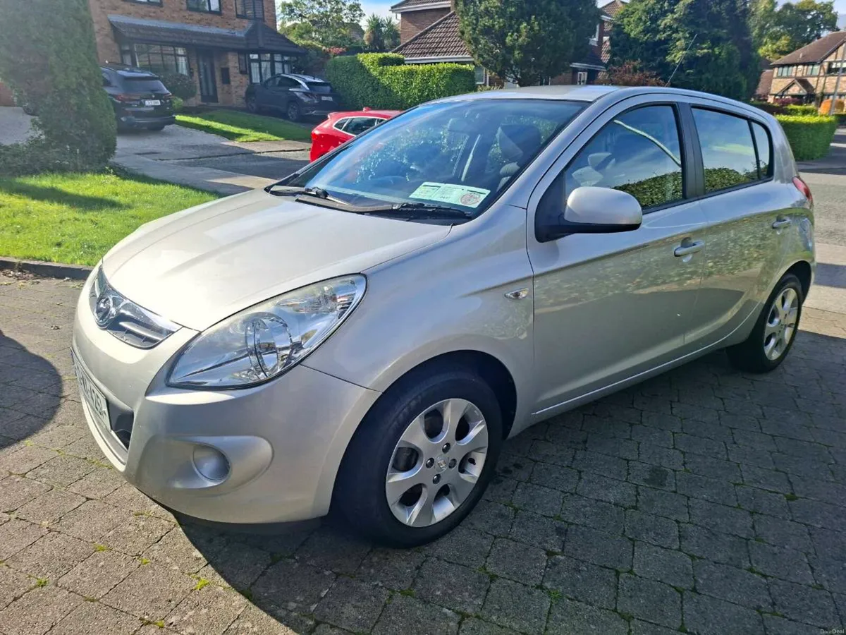HYUNDAI i20 1.2 PETROL 2012 VERY CLEAN CAR - Image 6