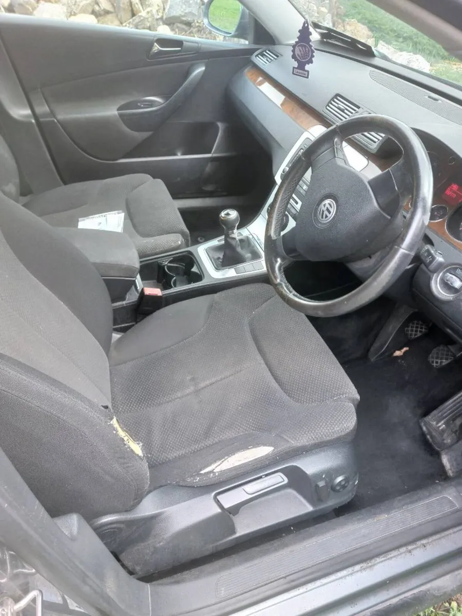 VW Passat - Image 5