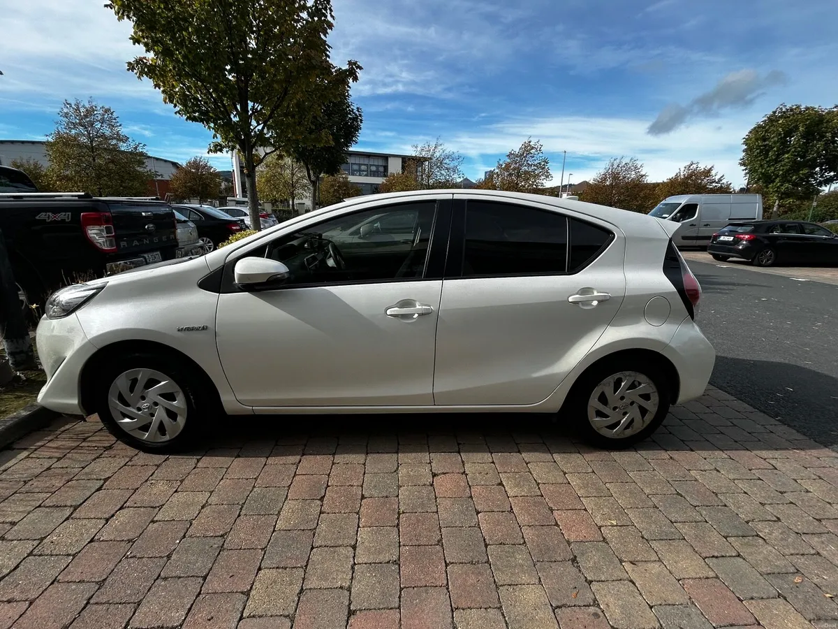 Toyota Aqua 2019 hybrid  automatic - Image 2