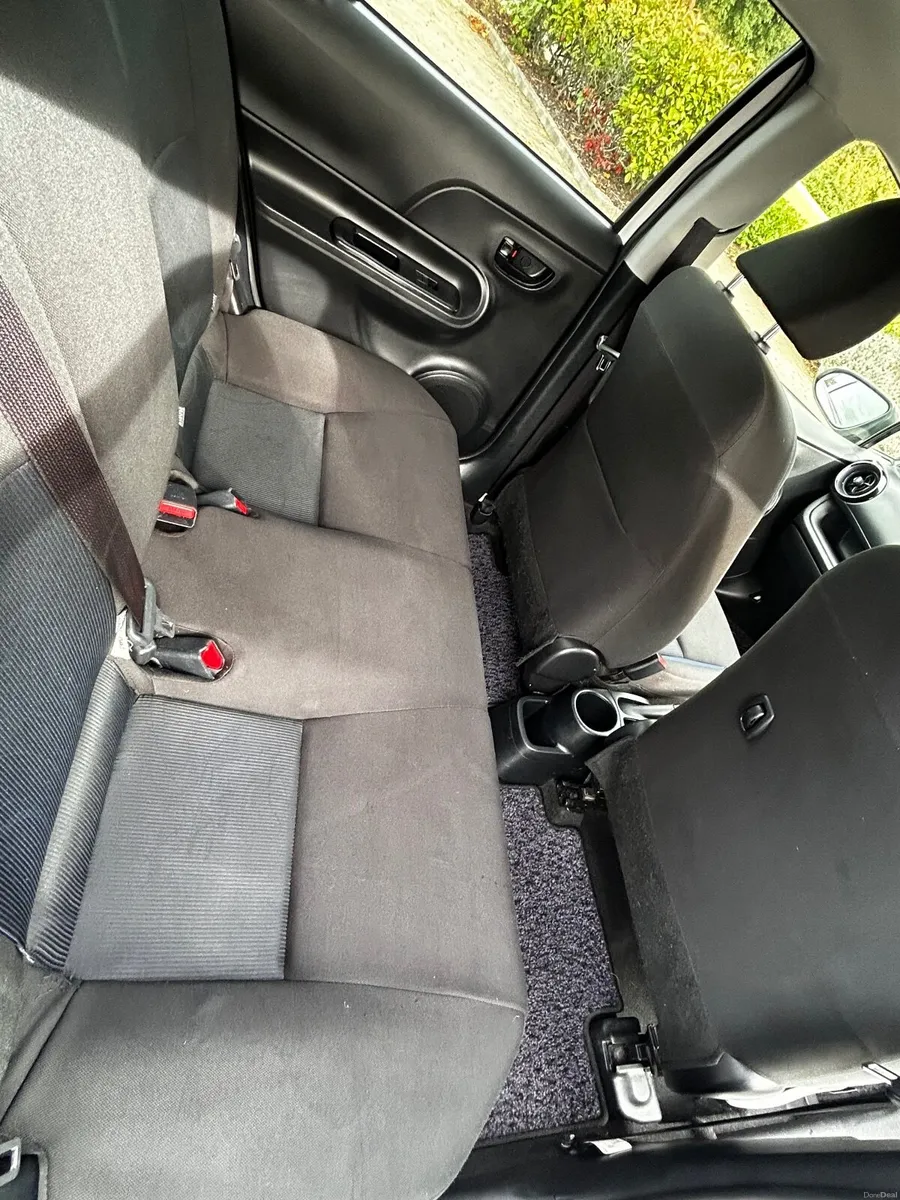 Toyota Aqua 2019 hybrid  automatic - Image 4