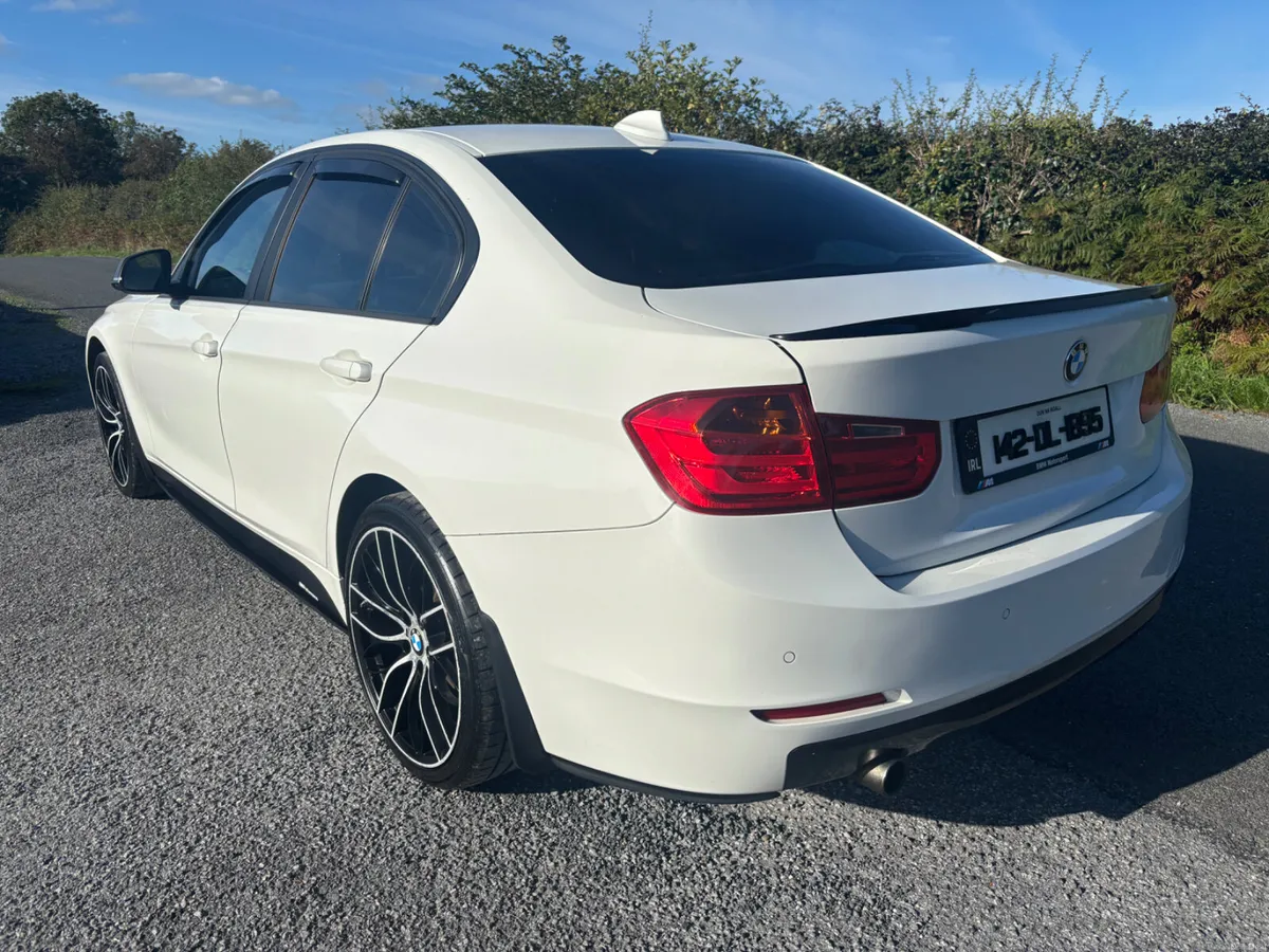BMW 3-Series 2014 - Image 4