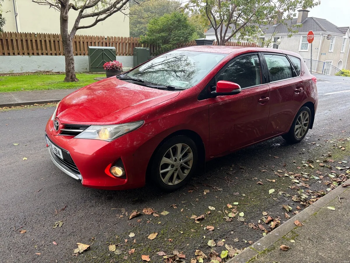 2013 Toyota Auris - Image 3