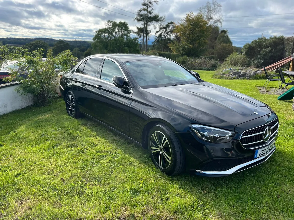 2022 Mercedes E220 Diesel - Image 2