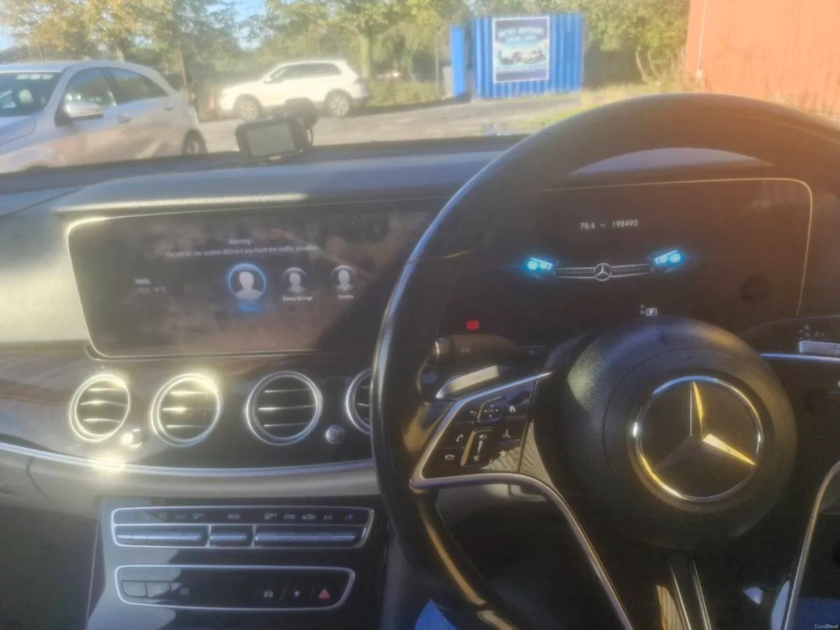 2022 Mercedes E220 Diesel - Image 6
