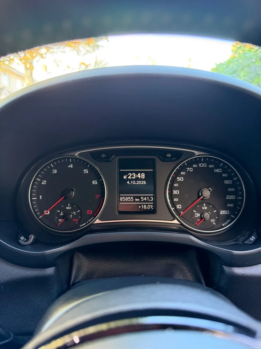 Audi A1 2013 S-LINE 3DR - Image 3