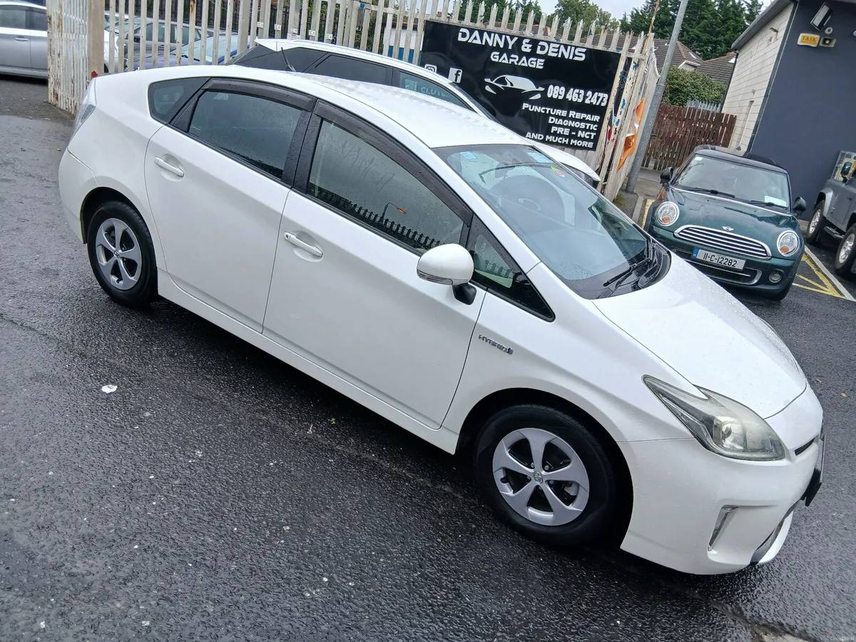 Toyota Prius 2015 - Image 3