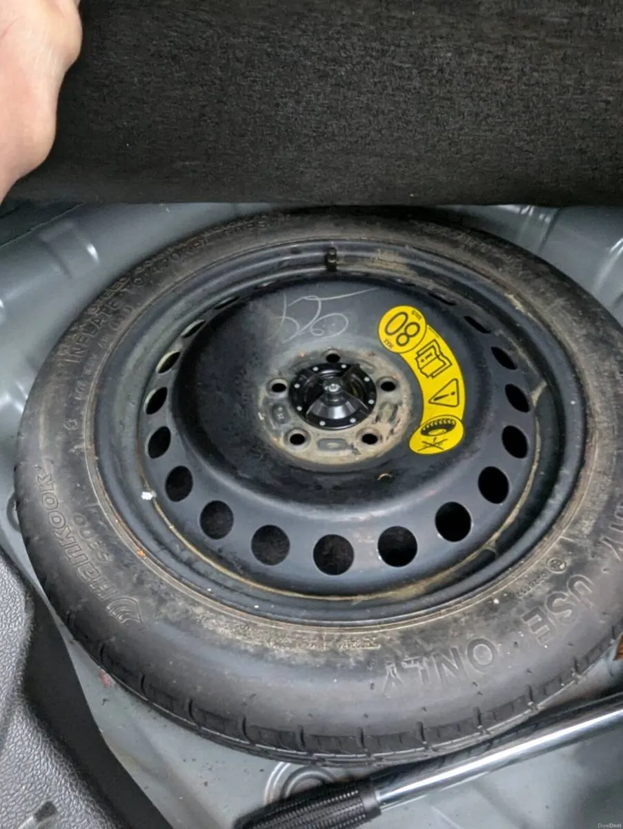 Car - Image 4
