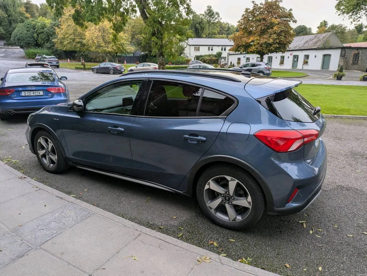 Car - Image 3