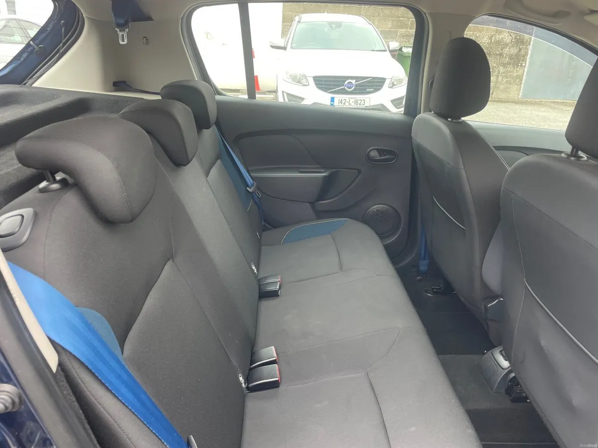 Dacia Sandero 2015 - Image 2