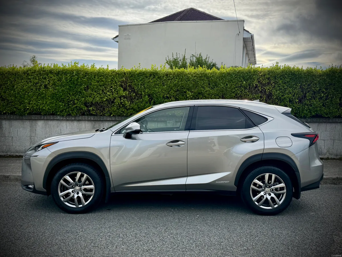 Lexus NX 300h Luxury | One year Lexus Warranty. - Image 3