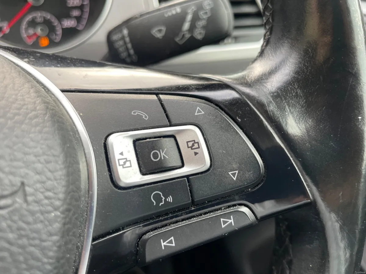 Volkswagen Golf 2015, low milage - Image 5