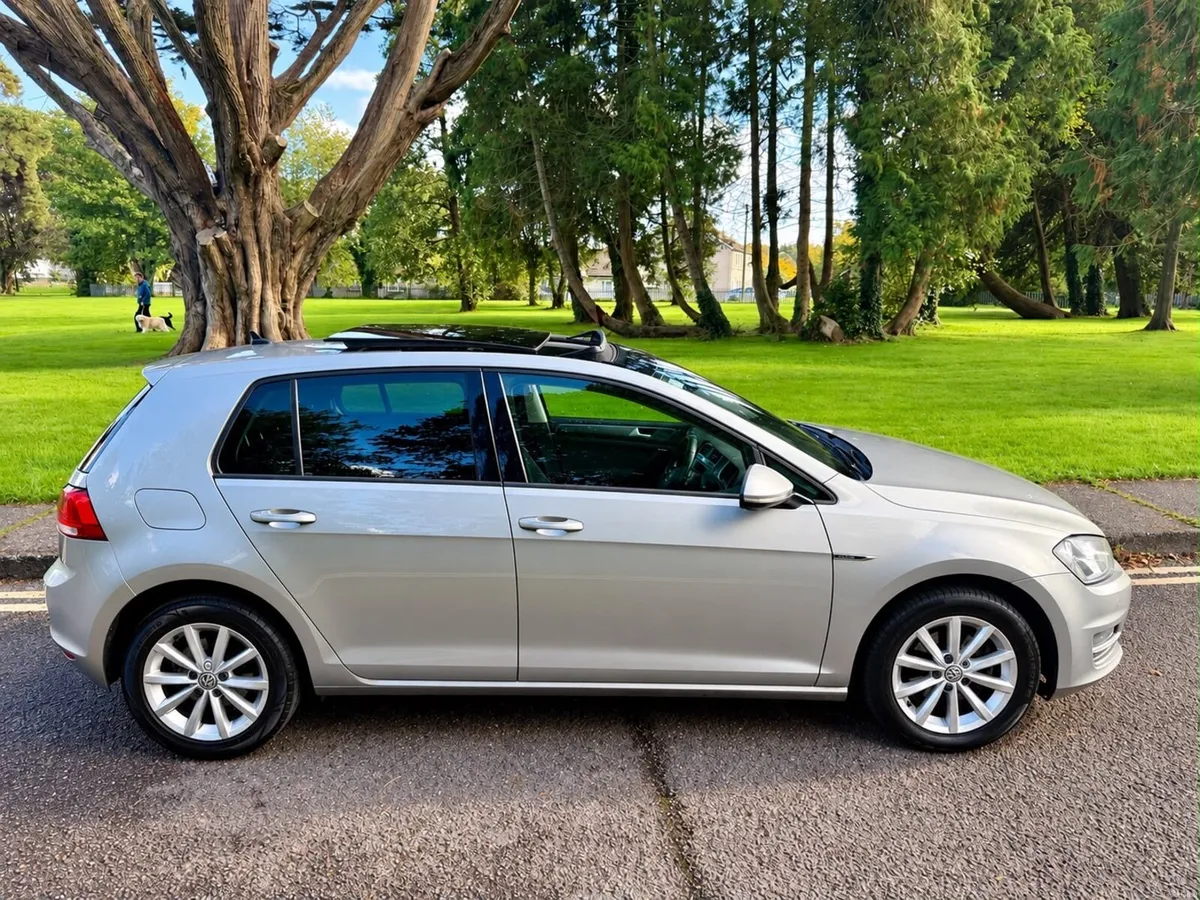 VW Golf LOUNGE•Panoramic Roof•NEW NCT 9-27 - Image 4