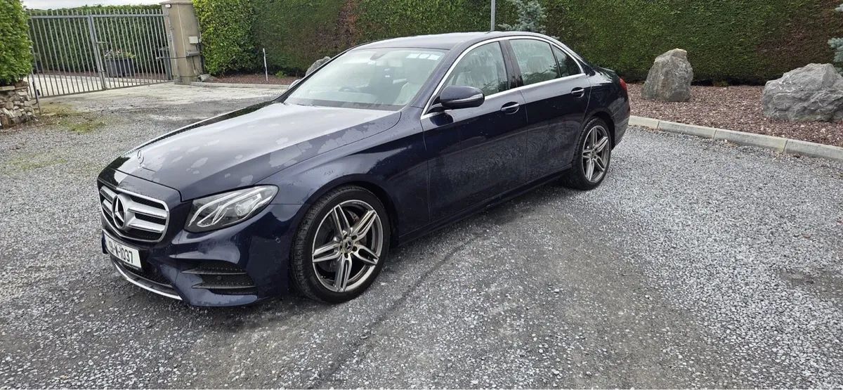 Mercedes Benz E200d AMG - Image 2