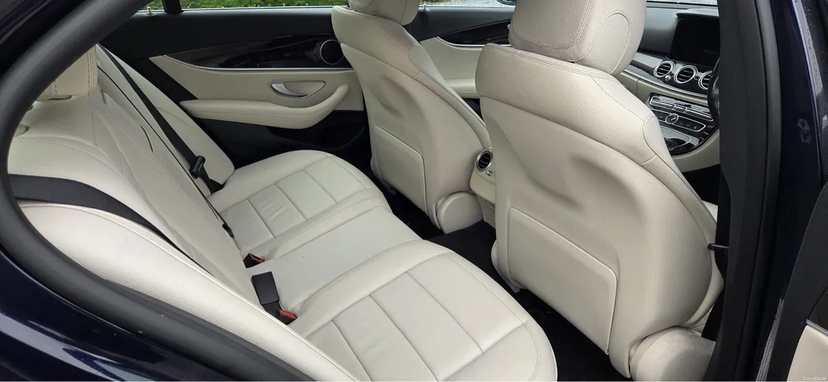 Mercedes Benz E200d AMG - Image 6