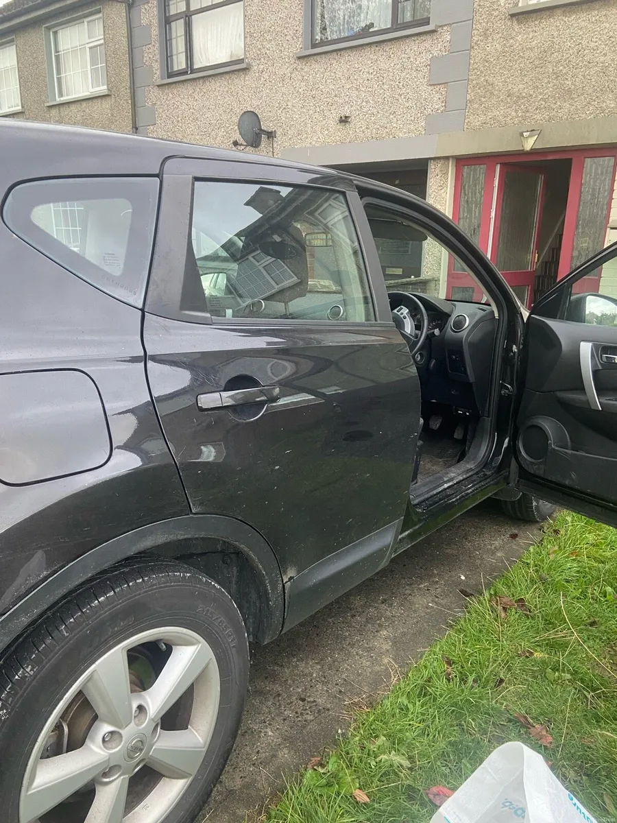 Car - Image 5