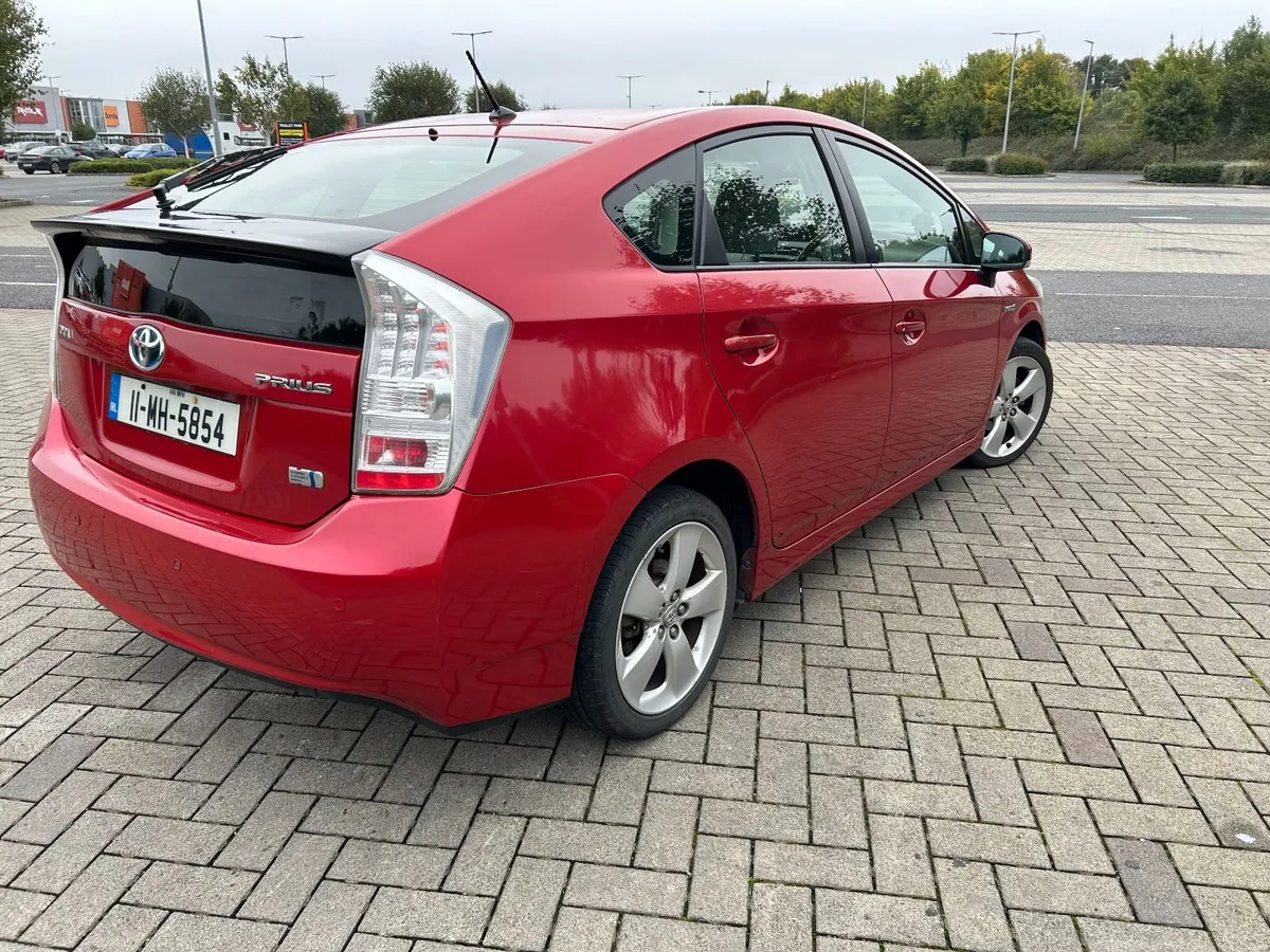 Toyota Prius 2011 - Image 3