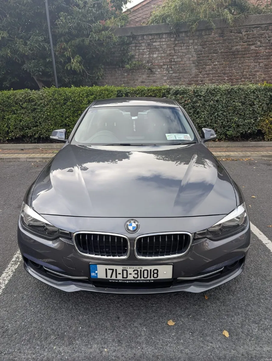 2017 Manual  BMW 318i Low Milage - Image 4