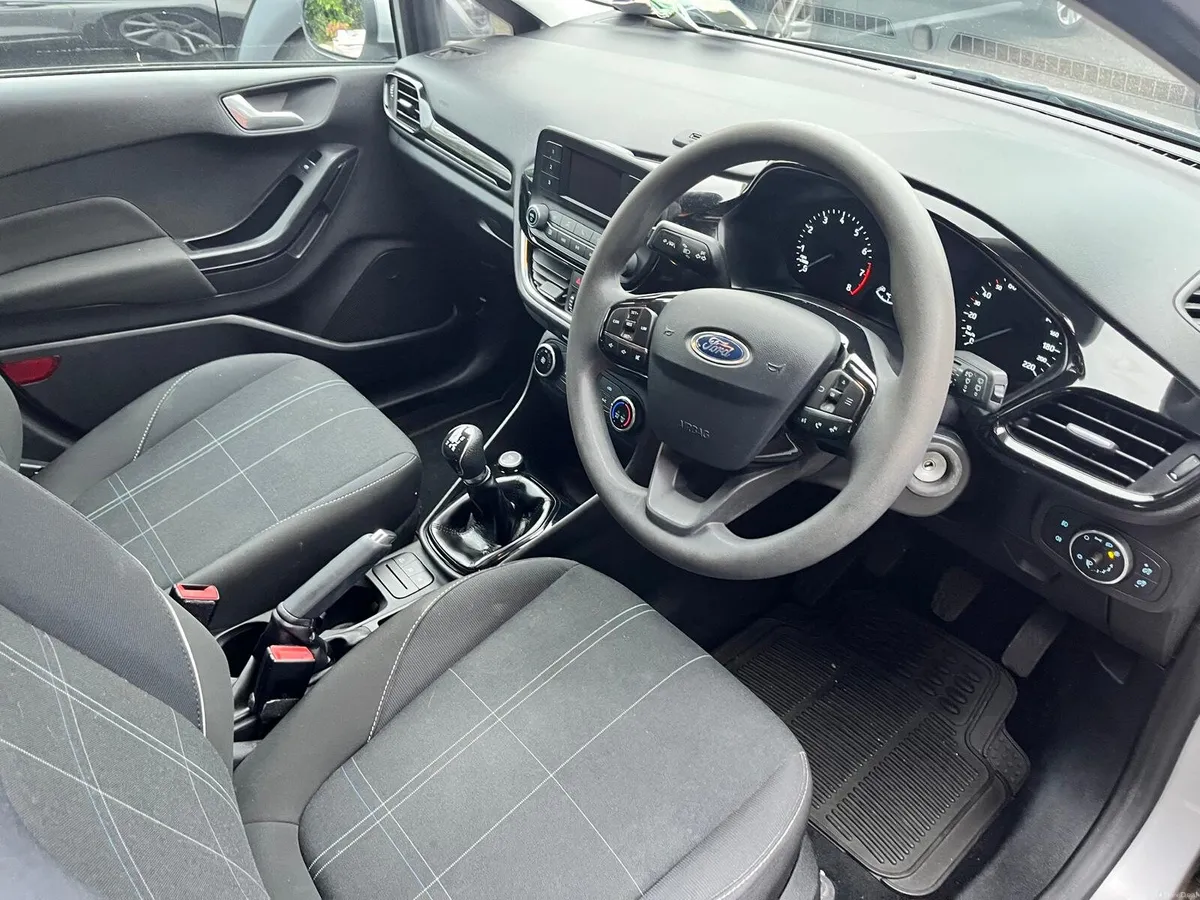Ford Fiesta - Image 6