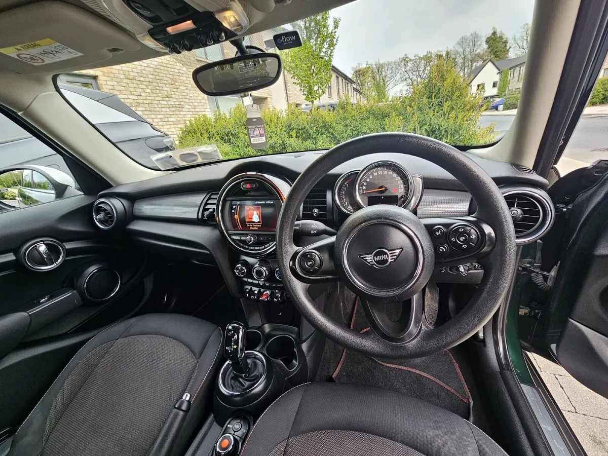 Mini Cooper 2019 - Image 4