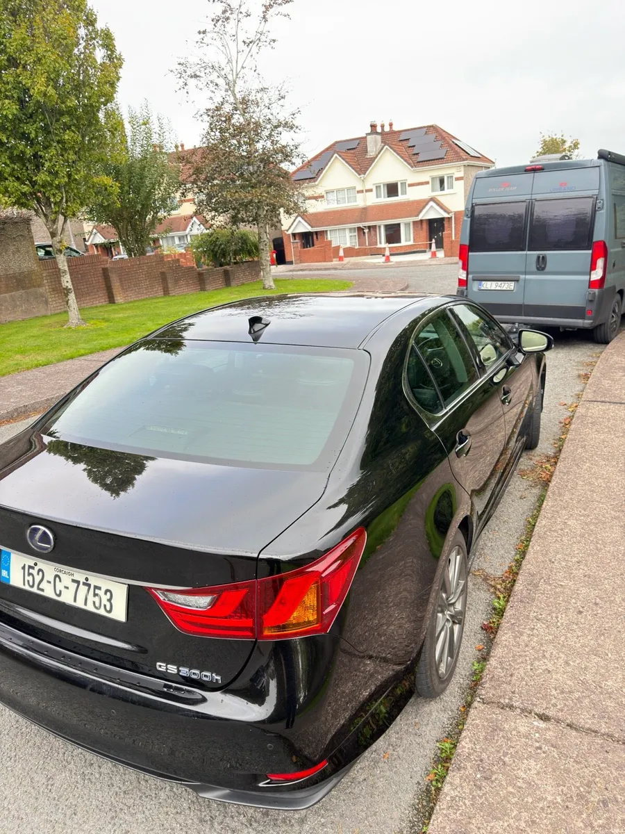 2015 Lexus GS 300h Hybrid – High Spec - Image 3