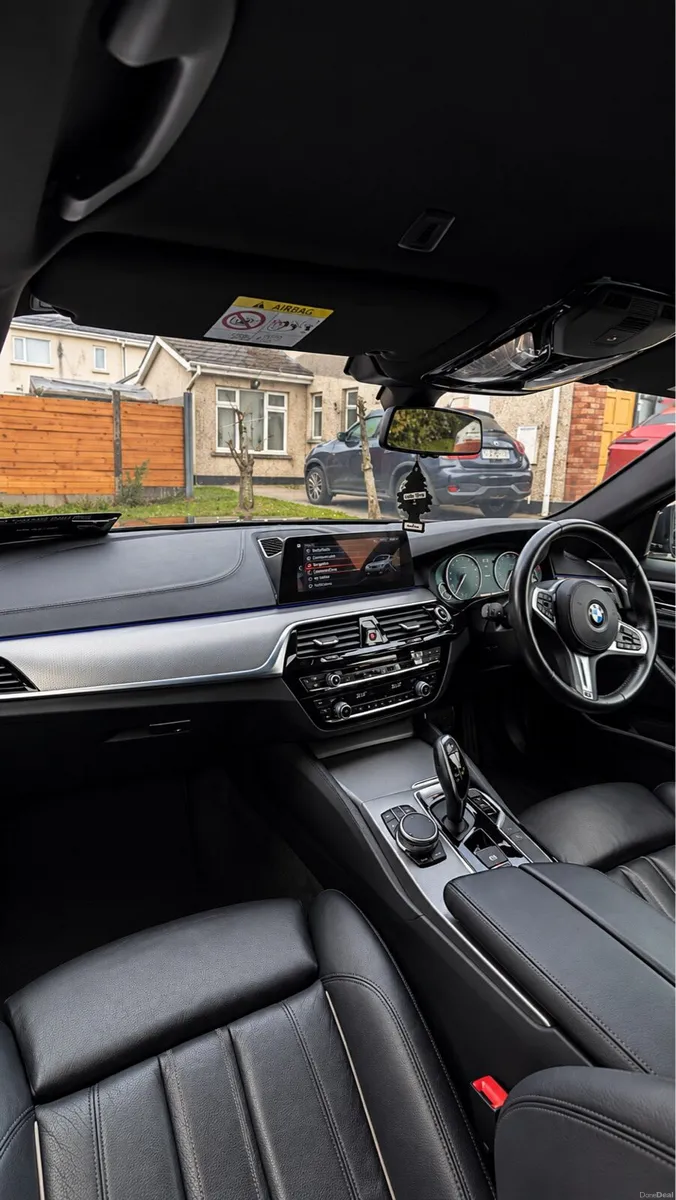 2018 BMW 530e M Sport Plus – Plug-in Hybrid - Image 5