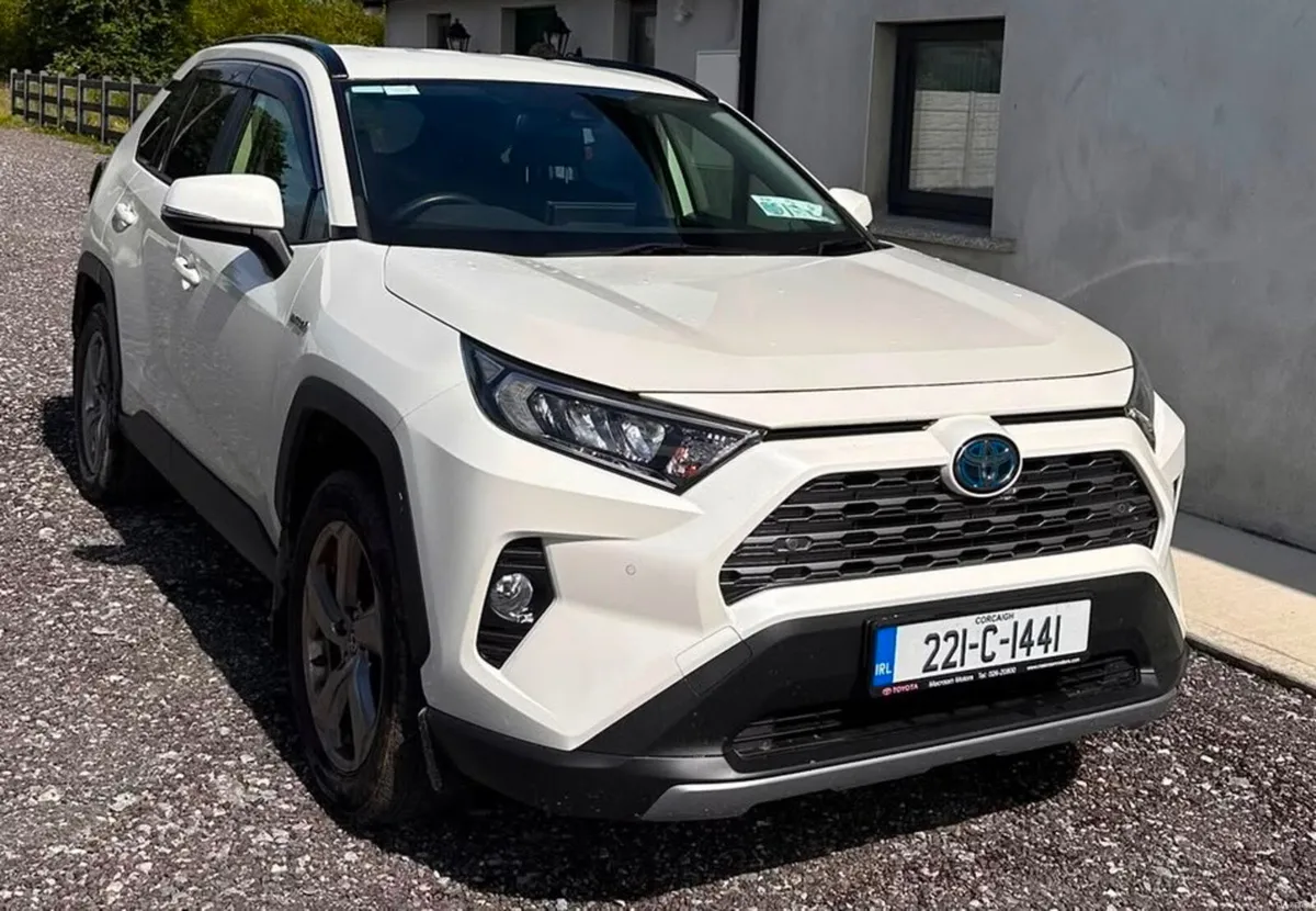 Toyota RAV4 2022 - Image 2