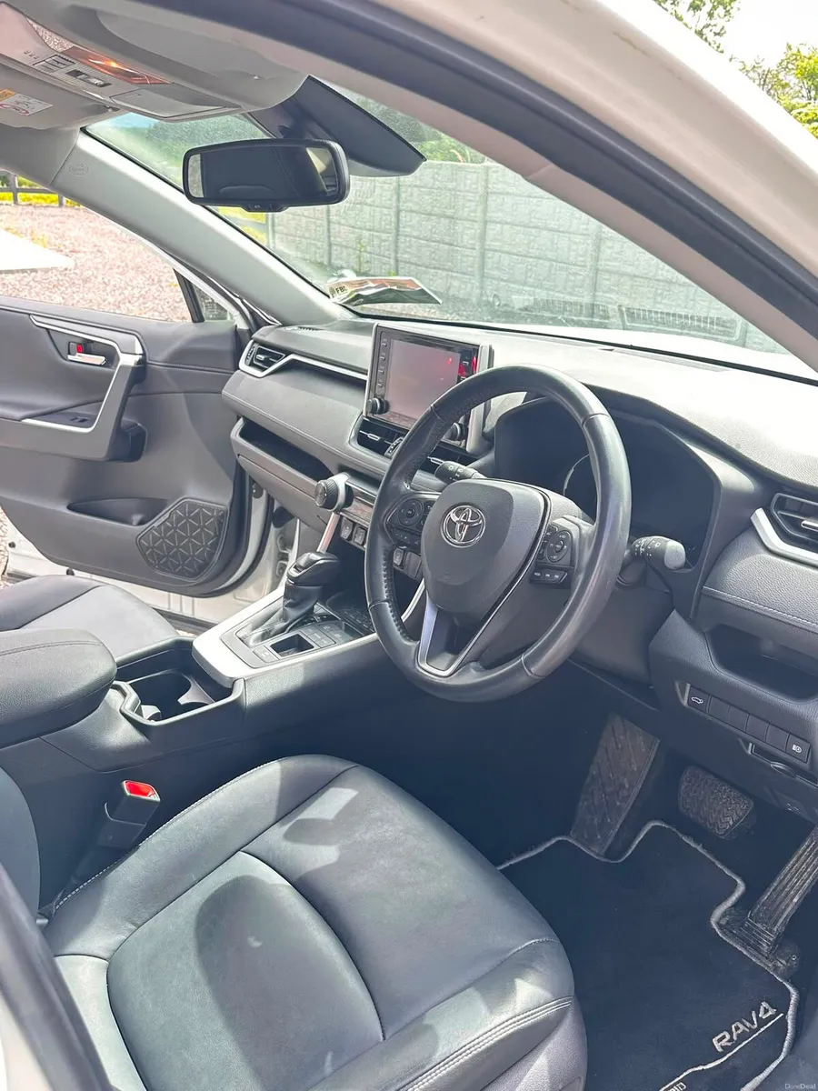 Toyota RAV4 2022 - Image 6