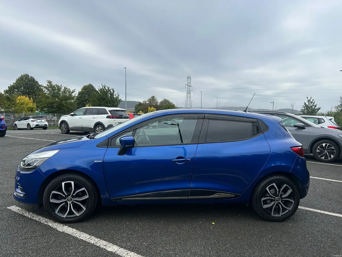 RENAULT CLIO 2019 AUTOMATIC LIMITED MODEL - Image 5