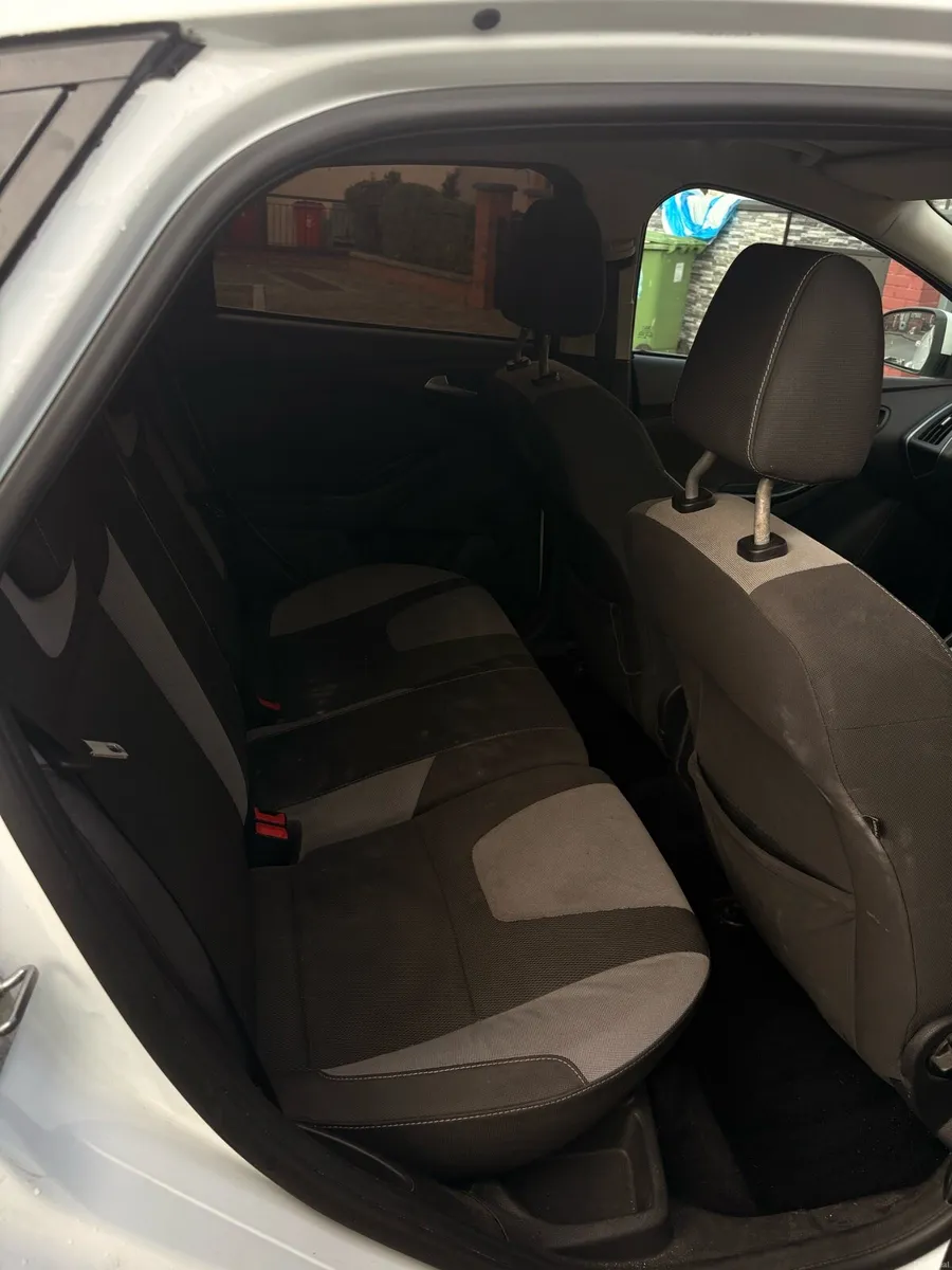 Ford focus - Image 5
