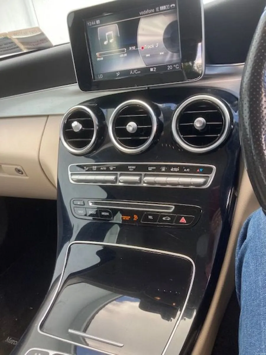 Mercedes-Benz C-Class 2017 - Image 5