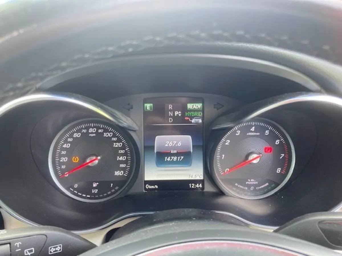 Mercedes-Benz C-Class 2017 - Image 3