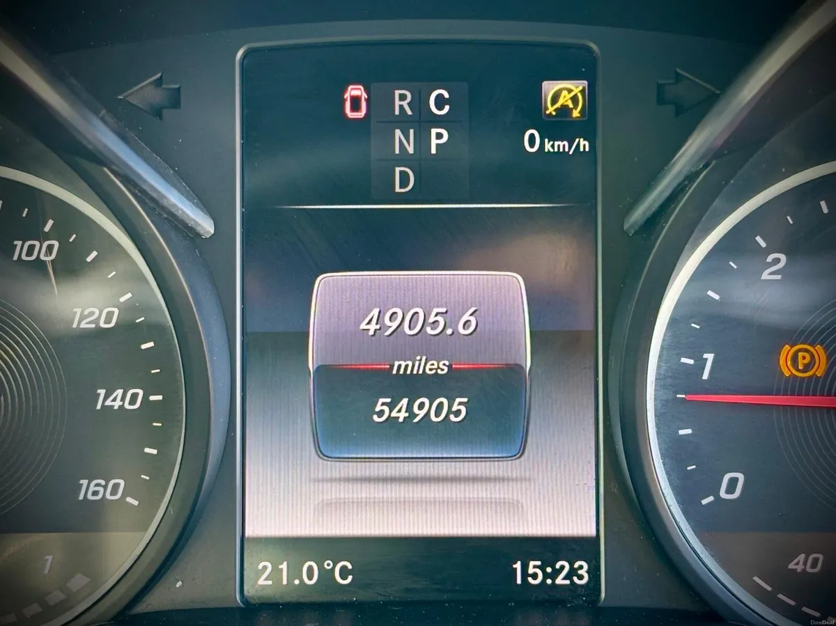 Mercedes V300 AMG - Image 5