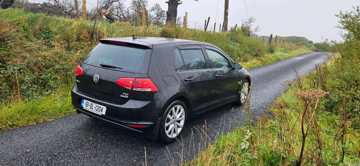2016 Volkswagen Golf Highline - Image 2