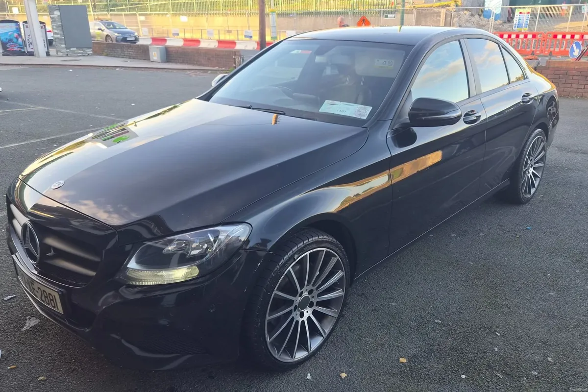 Mercedes-Benz C-Class 2017 - Image 2