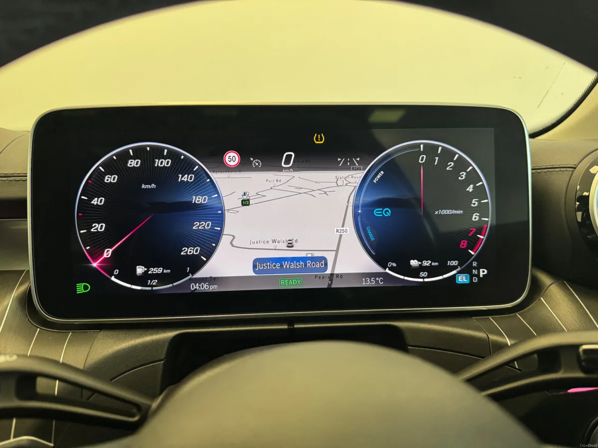 Mercedes-Benz C-Class 2022 - Image 3