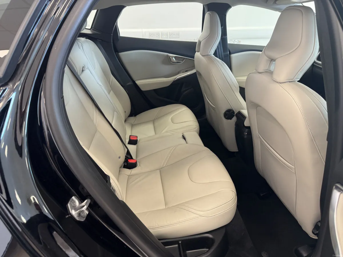 Volvo XC90 2023 - Image 4