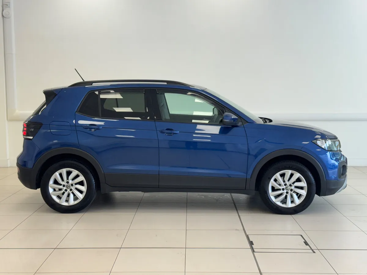 Volkswagen T-Cross 2023 - Image 3