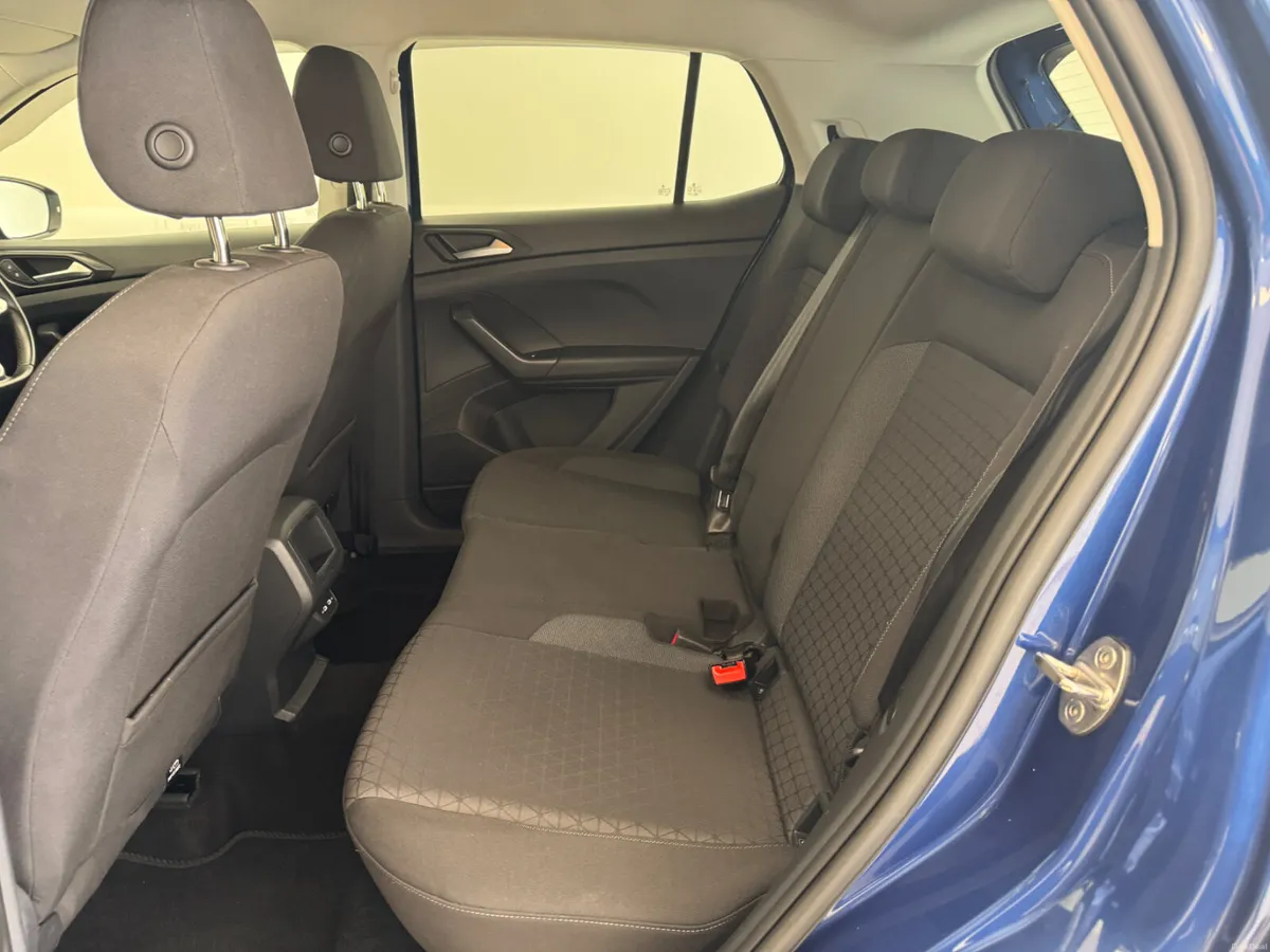 Volkswagen T-Cross 2023 - Image 5