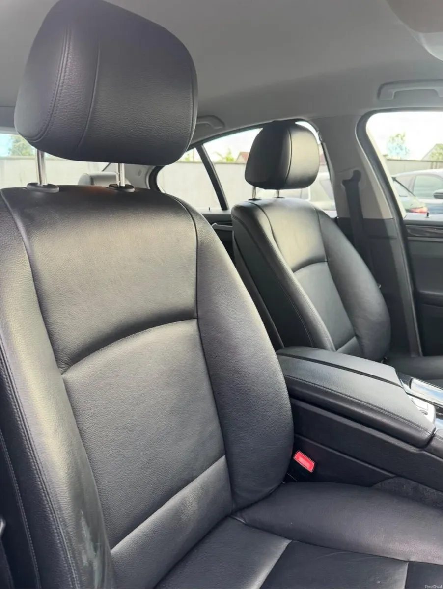 BMW 5-Series 2014 - Image 2