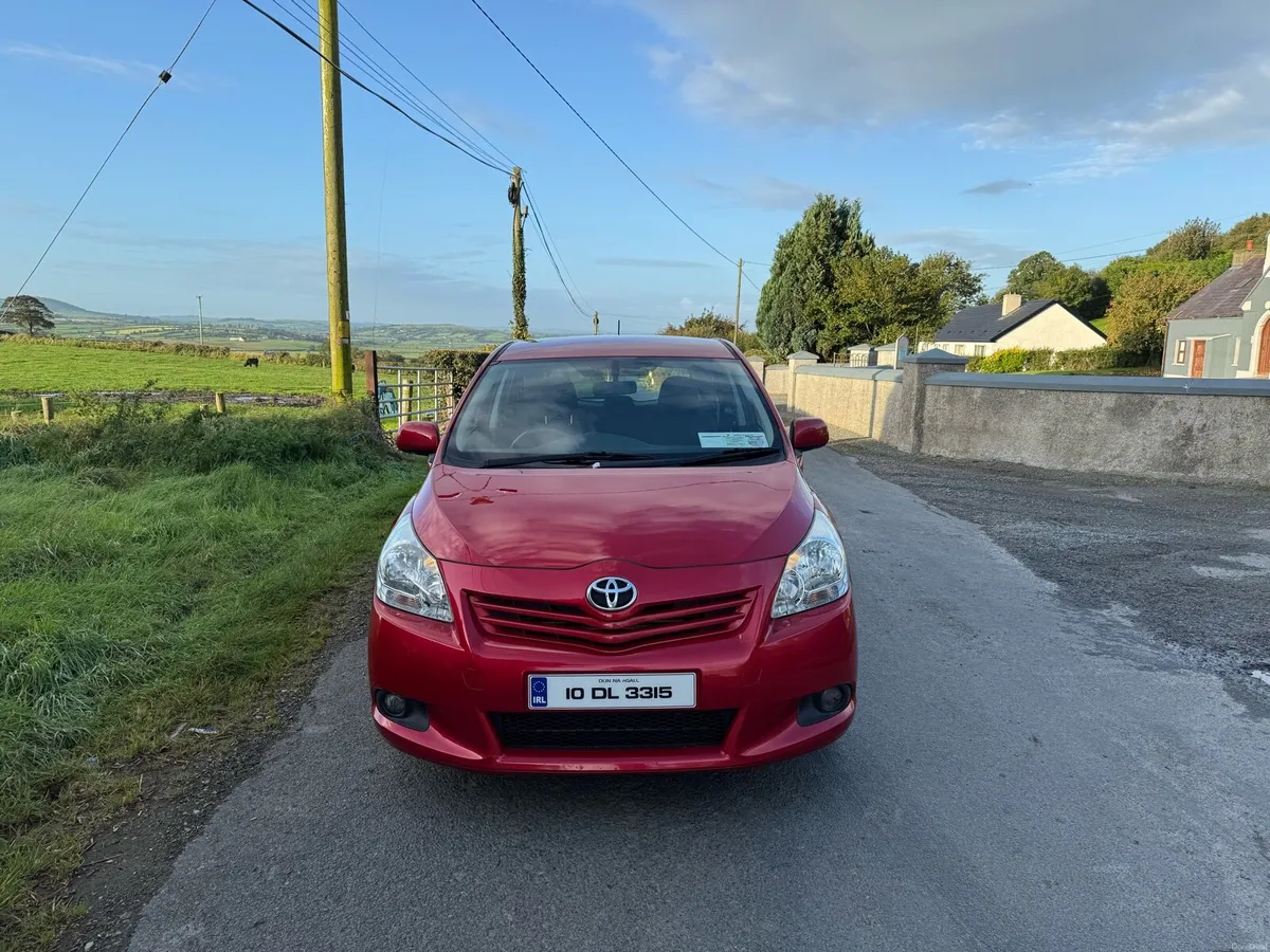 LOW MILES 2010 Toyota Verso - Image 6