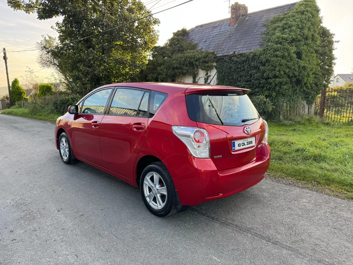 LOW MILES 2010 Toyota Verso - Image 4