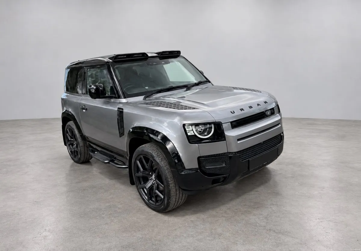 2021 Landrover Defender Hardtop 3.0 MHEV - Image 5