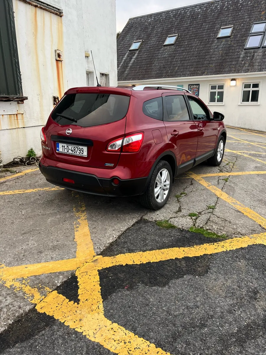 Image 3 of 10