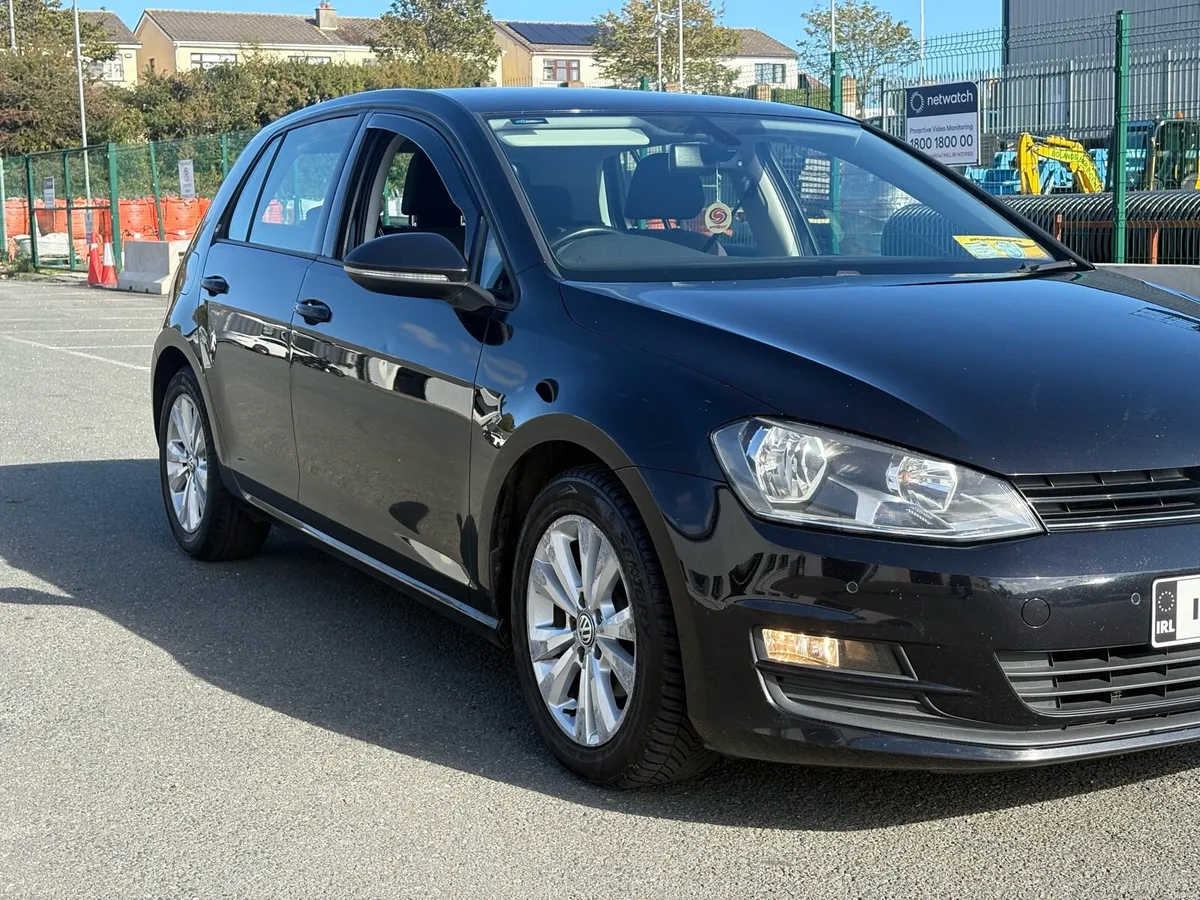 2015 Stunning VW Golf, - Image 1