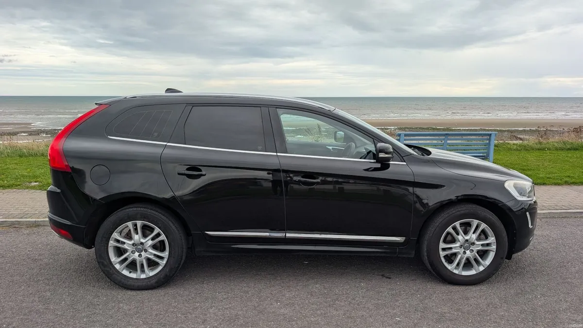 Volvo XC60 2016 - Image 2
