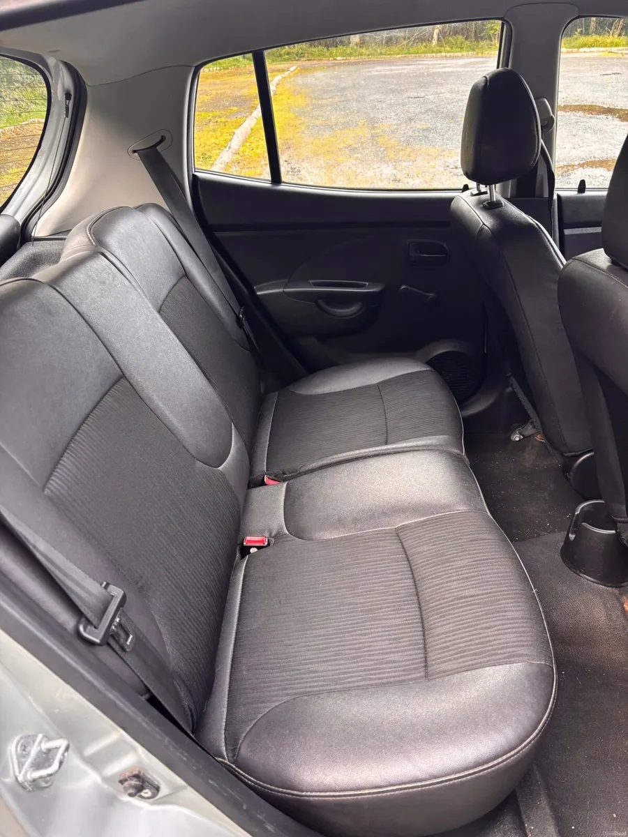 Kia Picanto 2010  1.0 Petrol Manual - Image 4